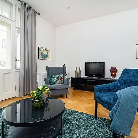 Cozy Art Nouveau With Balcony And Free Garage Apartamento Praga