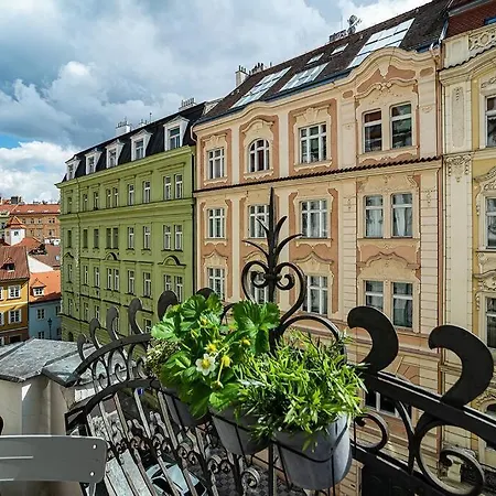 Cozy Art Nouveau With Balcony And Free Garage Apartamento Praga