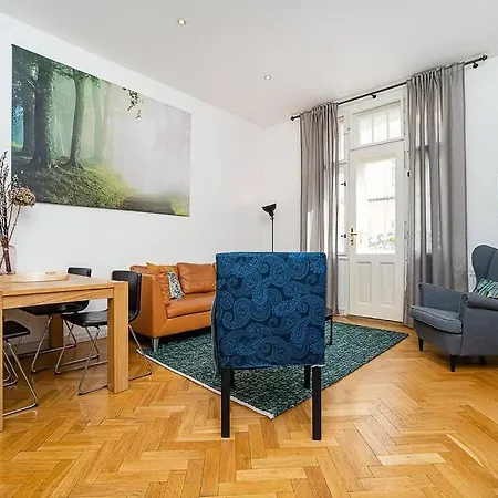 Cozy Art Nouveau With Balcony And Free Garage Apartamento Praga